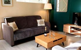 Les Belles Terrasses Dieppe ,3 appartements , LE VEGETAL de 1 à 8 personnes , LE TROPICAL de 1 à 6 personnes , LE FLORAL avec TERRASSE de 1 à 3 personnes , quartier calme au stationnement gratuit à coté de l'avenue verte